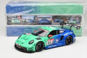 Porsche 911 992 GT3 R Falken #44 D. Eriksson / T. Heinemann 24 Hours of Nurburgring 2023 Minichamps 1:18 113236344 Metall - pilt 8/8