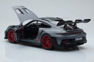 Porsche 911 992 GT3 RS Arctic Hall Pyro Punane Norev 1:18 187350 Metall - pilt 5/8