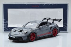 Porsche 911 992 GT3 RS Arctic Hall Pyro Punane Norev 1:18 187350 Metall - pilt 8/8