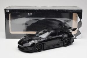 Porsche 911 992 GT3 RS Must & Mustad Veljed Concept Minichamps 1:18 911992003 Metall - pilt 8/8