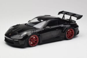 Porsche 911 992 GT3 RS Must & Punased Rattad & Must Dekoor Minichamps 1:18 153062240 Metall