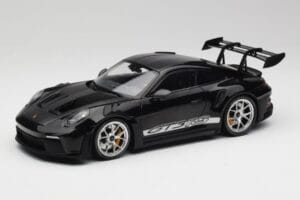 Porsche 911 992 GT3 RS Must Hõbedaste Velgedega Minichamps 1:18 155062231 Metall