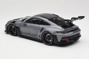 Porsche 911 992 GT3 RS Crayon Weissach Package & Black Wheels Minichamps 1:18 110062024 Metall - pilt 7/8
