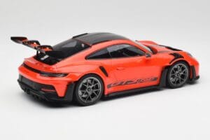 Porsche 911 992 GT3 RS Guards Oranž & Hõbe Veljed Minichamps 1:18 911992002 Metall - pilt 2/6