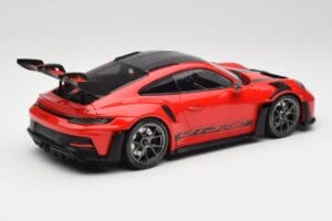 Porsche 911 992 GT3 RS Guards Punane & Hõbedased Rattad Weissach Package Minichamps 1:18 153062246 Metall - pilt 2/6