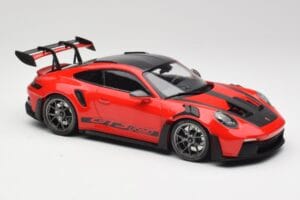 Porsche 911 992 GT3 RS Guards Punane & Hõbedased Rattad Weissach Package Minichamps 1:18 153062246 Metall - pilt 4/6