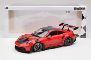 Porsche 911 992 GT3 RS Guards Punane & Hõbedased Rattad Weissach Package Minichamps 1:18 153062246 Metall - pilt 6/6