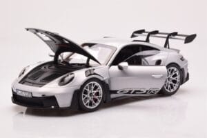 Porsche 911 992 GT3 RS Ice Hall Norev 1:18 187359 Metall - pilt 2/8