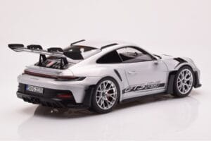 Porsche 911 992 GT3 RS Ice Hall Norev 1:18 187359 Metall - pilt 3/8