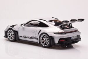 Porsche 911 992 GT3 RS Ice Hall Norev 1:18 187359 Metall - pilt 7/8