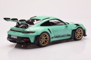 Porsche 911 992 GT3 RS Mint Roheline Norev 1:18 187362 Metall - pilt 3/8