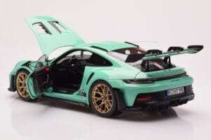 Porsche 911 992 GT3 RS Mint Roheline Norev 1:18 187362 Metall - pilt 5/8