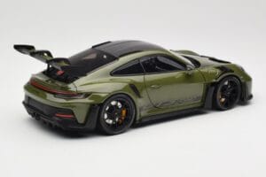 Porsche 911 992 GT3 RS Nato Olive & Black Wheels Minichamps 1:18 110062027 Metall - pilt 3/8