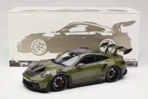 Porsche 911 992 GT3 RS Nato Olive & Black Wheels Minichamps 1:18 110062027 Metall - pilt 8/8