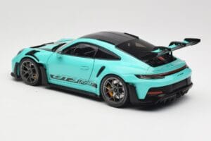Porsche 911 992 GT3 RS Python Green & Dark Silver Wheels Minichamps 1:18 110062026 Metall - pilt 7/8