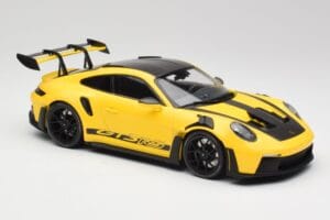 Porsche 911 992 GT3 RS Racing Kollane & Mustad Rattad Minichamps 1:18 153062245 Metall - pilt 4/6