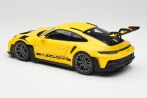 Porsche 911 992 GT3 RS Racing Kollane Norev 1:18 WAP0212810RGT3 Metall - pilt 7/8