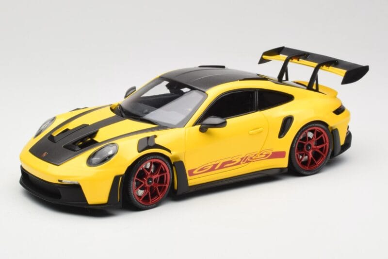Porsche 911 992 GT3 RS Racing Yellow Weissach Package & Red Wheels Minichamps 1:18 110062025 Metall