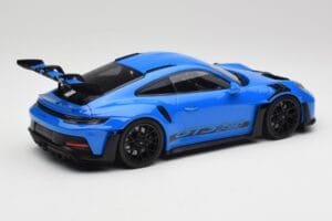 Porsche 911 992 GT3 RS Shark Sinine & Mustad Rattad Minichamps 1:18 153062233 Metall - pilt 2/6