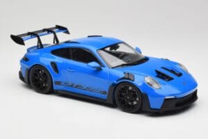 Porsche 911 992 GT3 RS Shark Sinine & Mustad Rattad Minichamps 1:18 153062233 Metall - pilt 4/6