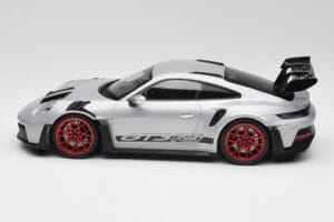 Porsche 911 992 GT3 RS Hõbe & Punased Rattad Minichamps 1:18 153062241 Metall - pilt 3/6