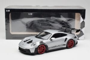 Porsche 911 992 GT3 RS Hõbe & Punased Rattad Minichamps 1:18 153062241 Metall - pilt 6/6