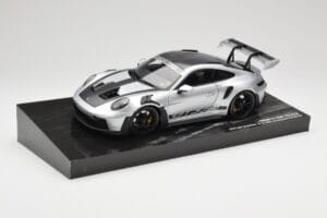 Porsche 911 992 GT3 RS Hõbe Weissach Package Minichamps 1:18 110062020 Metall - pilt 2/8