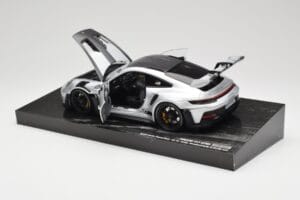 Porsche 911 992 GT3 RS Hõbe Weissach Package Minichamps 1:18 110062020 Metall - pilt 5/8
