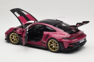 Porsche 911 992 GT3 RS Weissach Package Ruby Star Norev 1:18 187370 Metall - pilt 5/8