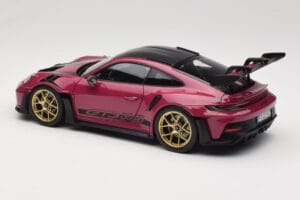 Porsche 911 992 GT3 RS Weissach Package Ruby Star Norev 1:18 187370 Metall - pilt 7/8