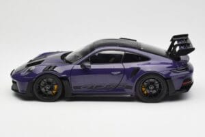 Porsche 911 992 GT3 RS Weissach Package Ultraviolet Norev 1:18 187368 Metall - pilt 4/8