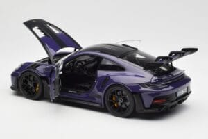 Porsche 911 992 GT3 RS Weissach Package Ultraviolet Norev 1:18 187368 Metall - pilt 5/8