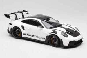Porsche 911 992 GT3 RS Valge & Mustad Rattad Minichamps 1:18 155062230 Metall - pilt 4/6