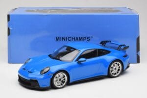 Porsche 911 992 GT3 Shark Sinine & Hõbedased Veljed Minichamps 1:18 143069015 Vaik - pilt 6/6