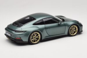Porsche 911 992 GT3 Touring Package Malachite Green Metallic Norev 1:18 187382 Metall - pilt 3/8