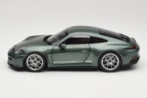Porsche 911 992 S/T Malachite Green Metallic Norev 1:18 187472 Metall - pilt 5/8