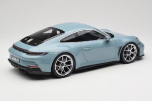 Porsche 911 992 S/T Meisenblau Norev 1:12 127550 Metall - pilt 2/6
