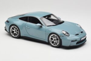 Porsche 911 992 S/T Meissen Blue Norev 1:18 187470 Metall - pilt 6/8