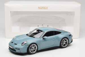 Porsche 911 992 S/T Meissen Blue Norev 1:18 187470 Metall - pilt 8/8