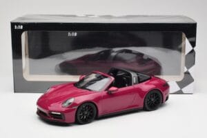Porsche 911 992 Targa 4 GTS Rubystar Minichamps 1:18 155061066 Metall - pilt 6/6