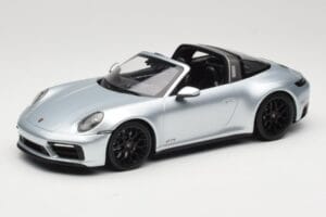 Porsche 911 992 Targa 4 GTS Hõbedane Minichamps 1:18 155061061 Metall