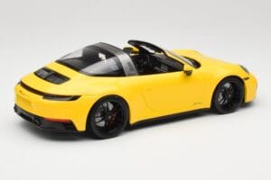 Porsche 911 992 Targa 4 GTS Kollane Minichamps 1:18 153061064 Metall - pilt 2/6