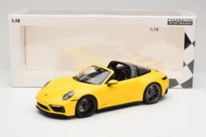 Porsche 911 992 Targa 4 GTS Kollane Minichamps 1:18 153061064 Metall - pilt 6/6