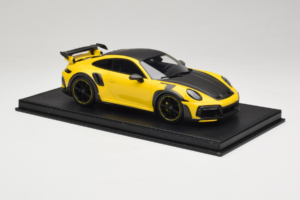 Porsche 911 992 TechArt GTstreet R Kollane Mustade Velgedega TechArt 1:18 REMC011 Vaik - pilt 4/6