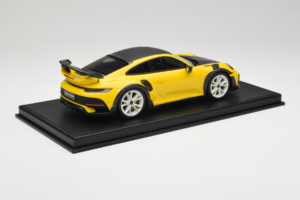 Porsche 911 992 TechArt GTstreet R Kollane Valgete Velgedega TechArt 1:18 REMC015 Vaik - pilt 2/6
