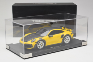 Porsche 911 992 TechArt GTstreet R Kollane Valgete Velgedega TechArt 1:18 REMC015 Vaik - pilt 6/6