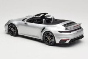 Porsche 911 992 Turbo S Kabriolett Hõbe Minichamps 1:18 155069082 Metall - pilt 5/6