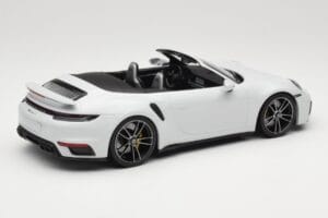 Porsche 911 992 Turbo S Kabriolett White Metallic Minichamps 1:18 155069080 Metall - pilt 2/6