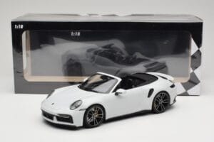 Porsche 911 992 Turbo S Kabriolett White Metallic Minichamps 1:18 155069080 Metall - pilt 6/6