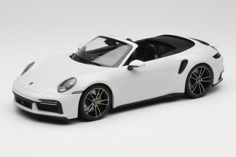 Porsche 911 992 Turbo S Kabriolett White Metallic Minichamps 1:18 155069080 Metall